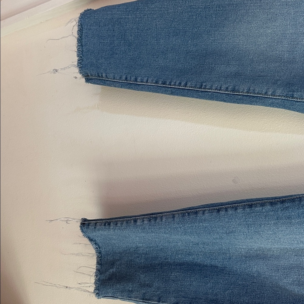 Old Navy Light Blue Women's OG Straight Jeans - Picture 4 of 5